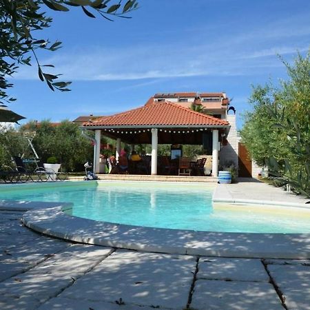 Family Friendly Apartments With A Swimming Pool Povljana, Pag - 244 Dış mekan fotoğraf