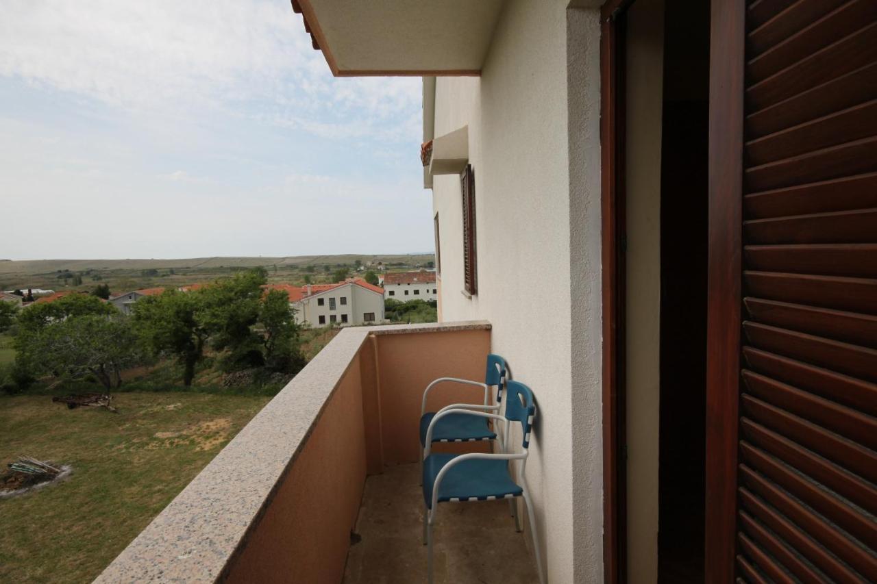 Family Friendly Apartments With A Swimming Pool Povljana, Pag - 244 Dış mekan fotoğraf