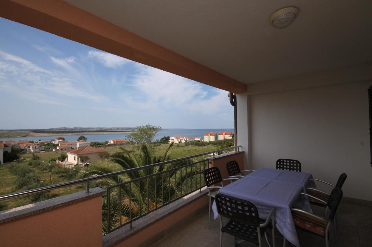 Family Friendly Apartments With A Swimming Pool Povljana, Pag - 244 Dış mekan fotoğraf