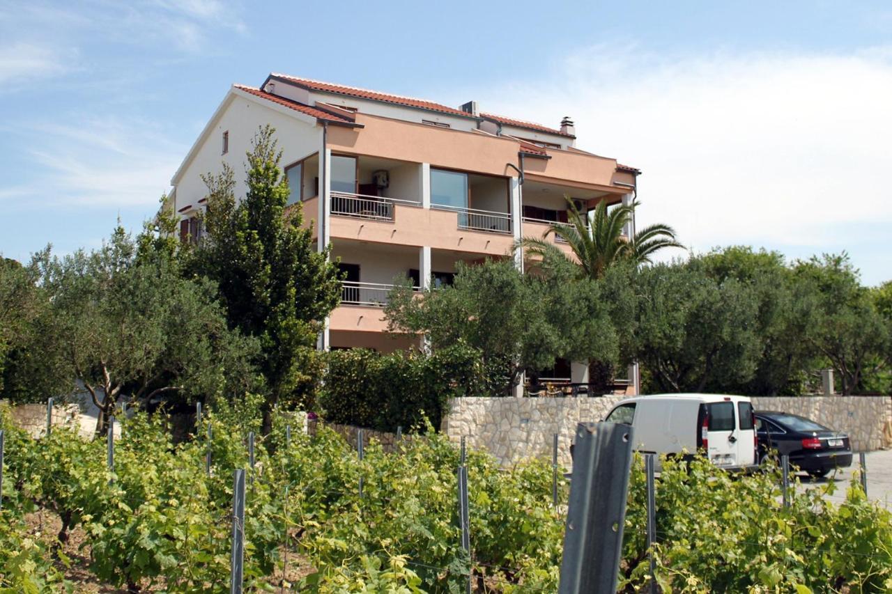 Family Friendly Apartments With A Swimming Pool Povljana, Pag - 244 Dış mekan fotoğraf