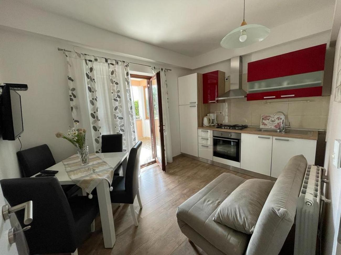 Family Friendly Apartments With A Swimming Pool Povljana, Pag - 244 Dış mekan fotoğraf